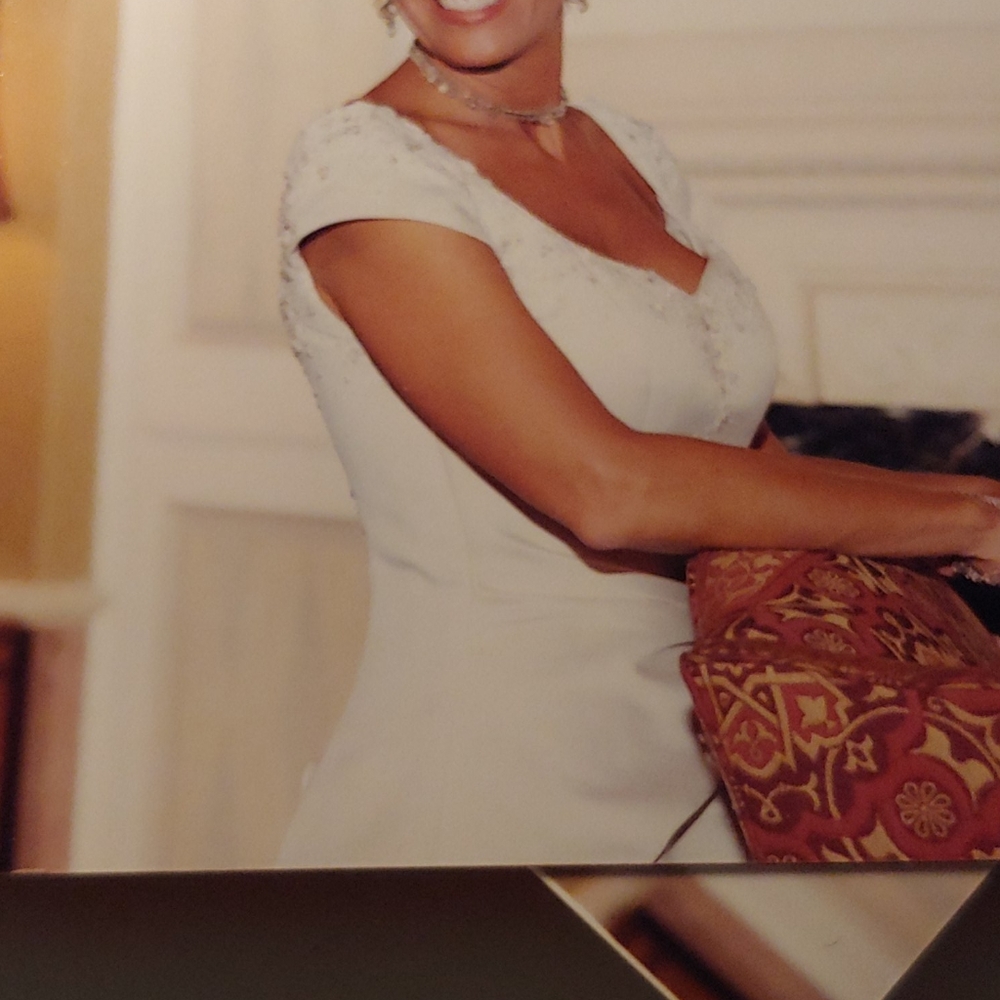 PRICED TO GO ♥❤♥EARLY MAGGIE SOTTERO WEDDING DRESS - Picture 8 of 9